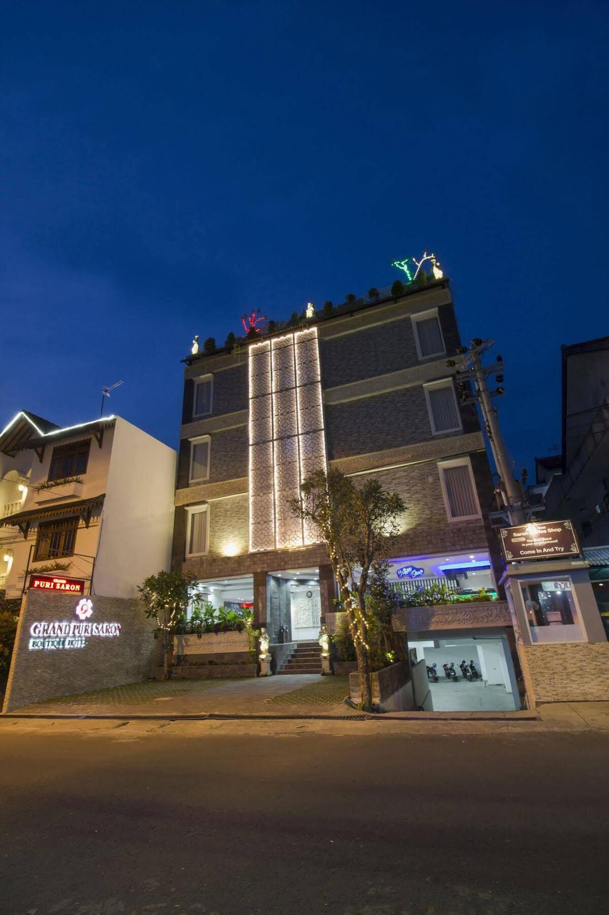 Grand Puri Saron Hotel Malioboro Jogyakarta Zewnętrze zdjęcie