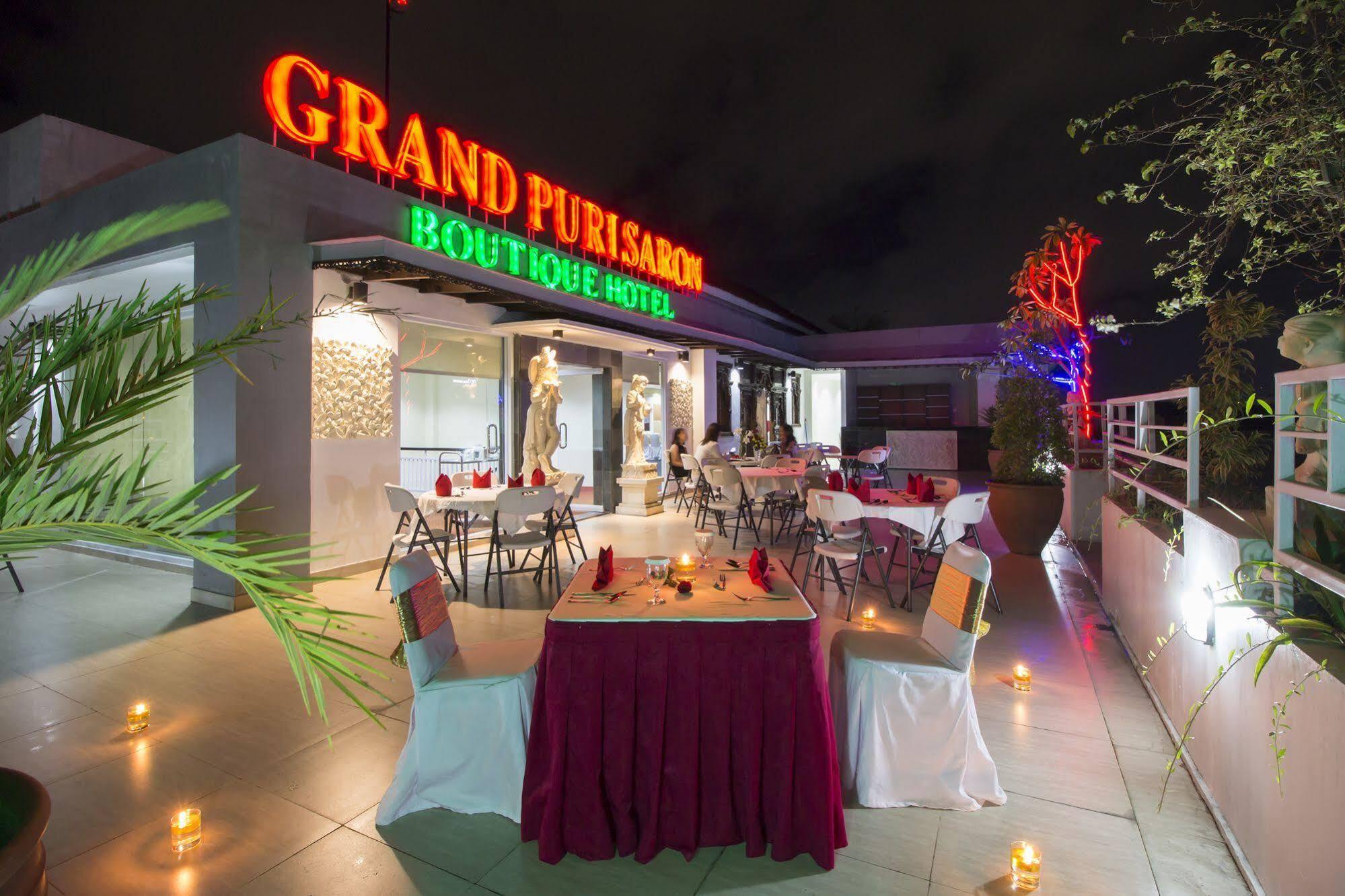 Grand Puri Saron Hotel Malioboro Jogyakarta Zewnętrze zdjęcie